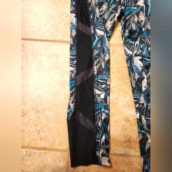 Avia Cropped Leggings - Picture 3 of 4